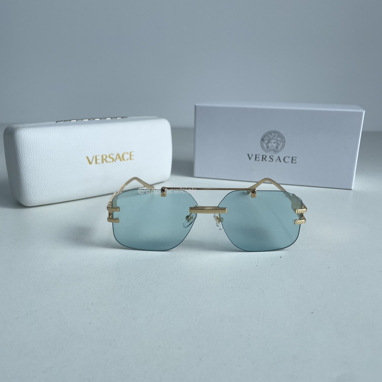 Versace Damier Plaque Sunglasses Black Gold (7) - www.newkick.vip